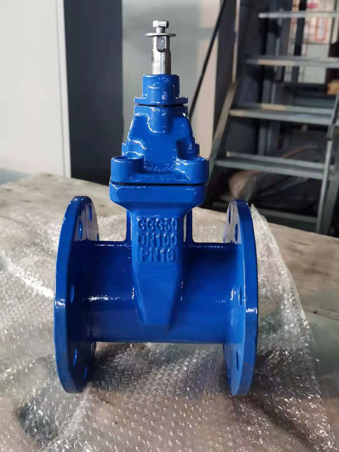 LIGHT TYPE GATE VALVE