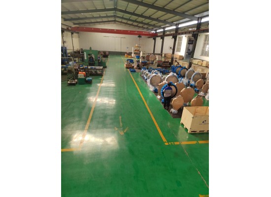 large size assembly workshop 02